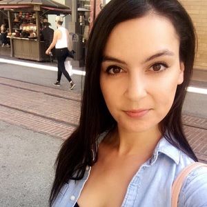 Meet your Posher, Nicole